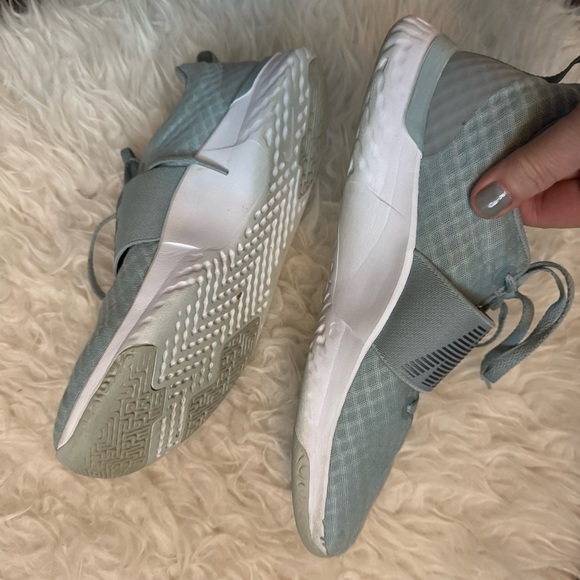 Nike Renew In-Season training sneakers, gray w/ elastic band & branding Sz 11 - Picture 5 of 10